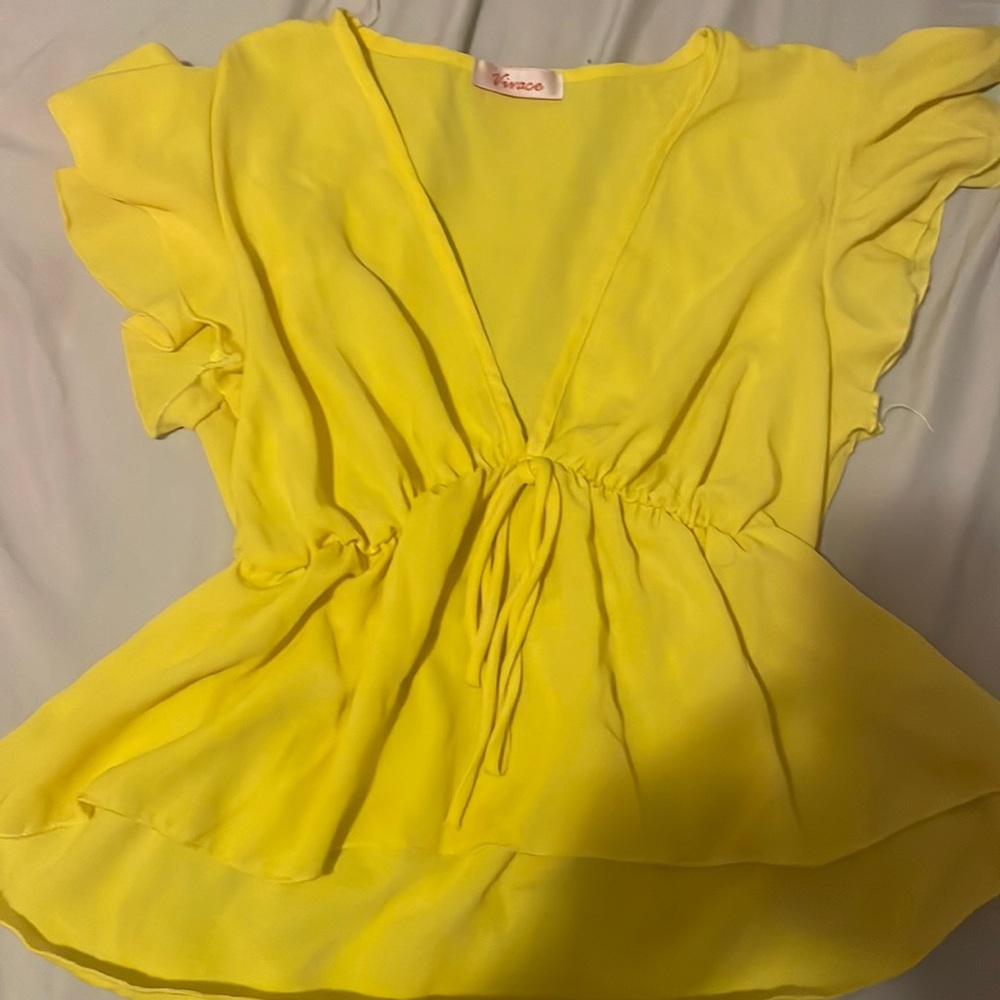 a flowy top thats great for any spring look